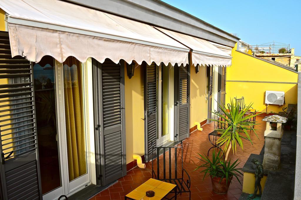 Bed And Breakfast Riviera Di Chiaia Turrisi Naples Exterior photo